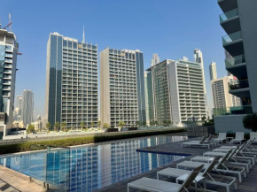 Canal View Flat in the heart of Dubai Deleguest